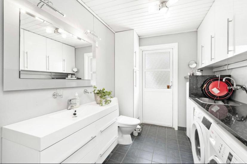 Sjarmerende Familievennlig Hus Med 2 Soverom Kristiansand Buitenkant foto