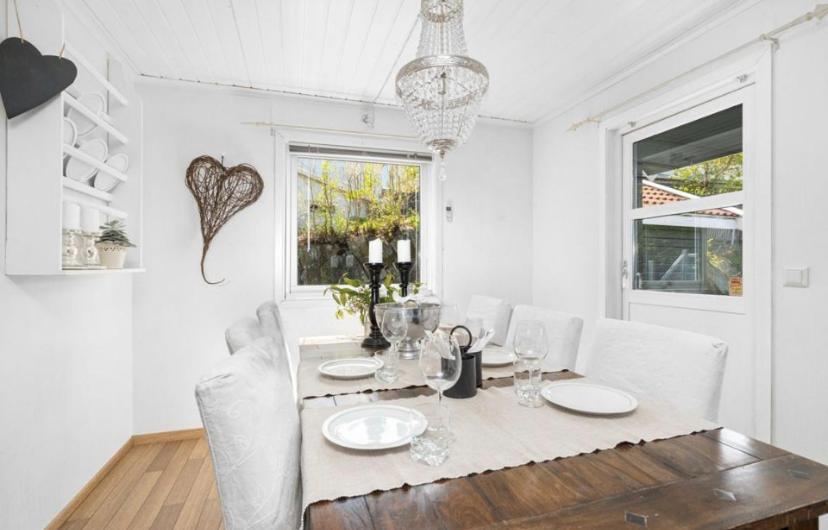 Sjarmerende Familievennlig Hus Med 2 Soverom Kristiansand Buitenkant foto